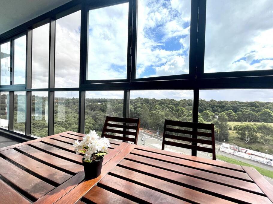 Scenic Skyline View2br@close To Olympicpark Sydney
